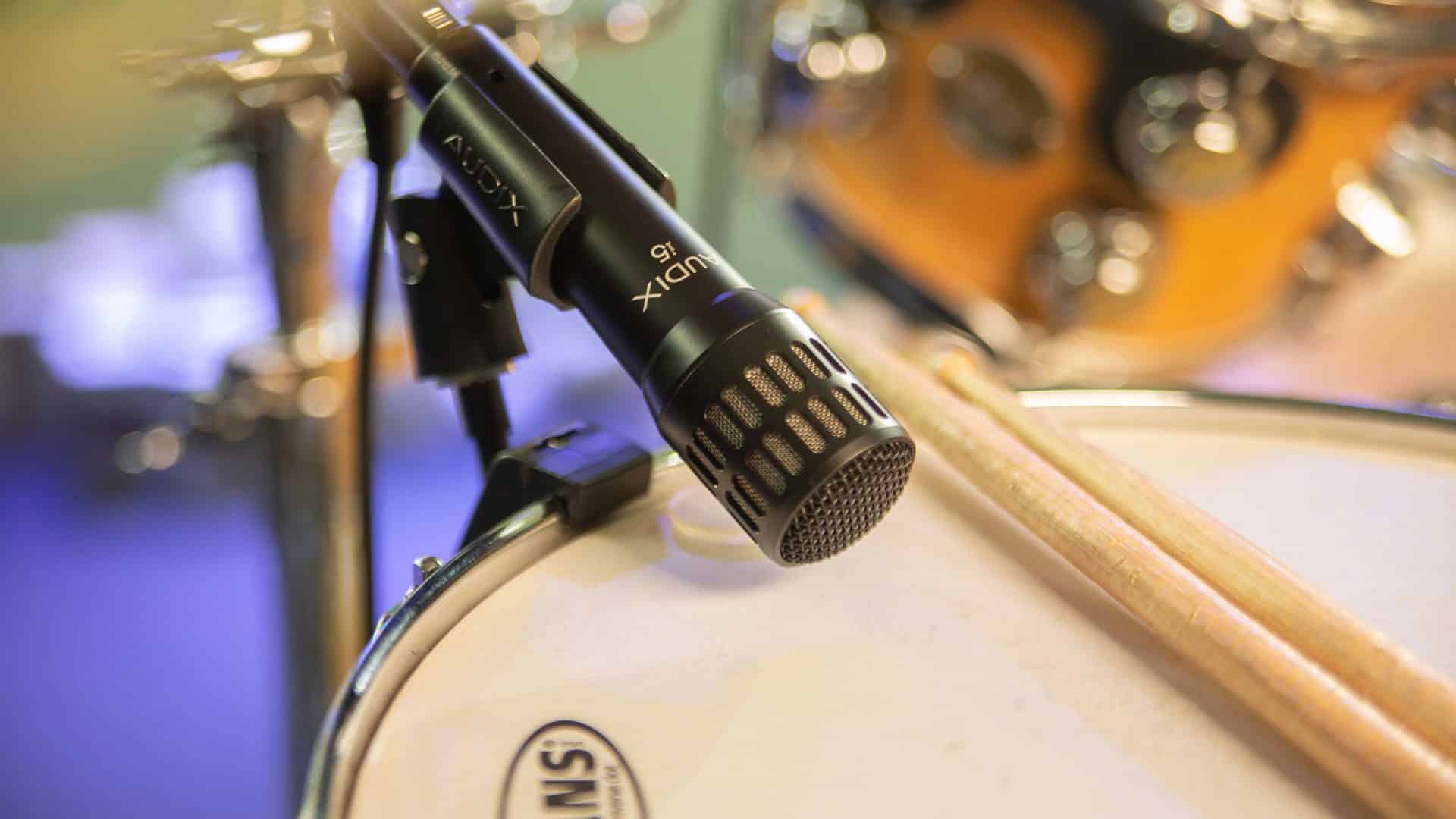 Audix DP7 1 x D6 Kick Drum Microphone 1 x i5 Snare Drum Microphone 2 x D2 Rack Tom Microphones 1 x D4 Kick/Floor Tom Microphone 2 x ADX51 Overhead Microphones 4 x DVICE (gooseneck clips) 3 x DCLIP Microphone Clips 1 x MC1 Microphone Clip 2 x WS81C Windscreens" 8 Audix DP7 1 x D6 Kick Drum Microphone 1 x i5 Snare Drum Microphone 2 x D2 Rack Tom Microphones 1 x D4 Kick/Floor Tom Microphone 2 x ADX51 Overhead Microphones 4 x DVICE (gooseneck clips) 3 x DCLIP Microphone Clips 1 x MC1 Microphone Clip 2 x WS81C Windscreens" - Billede 8