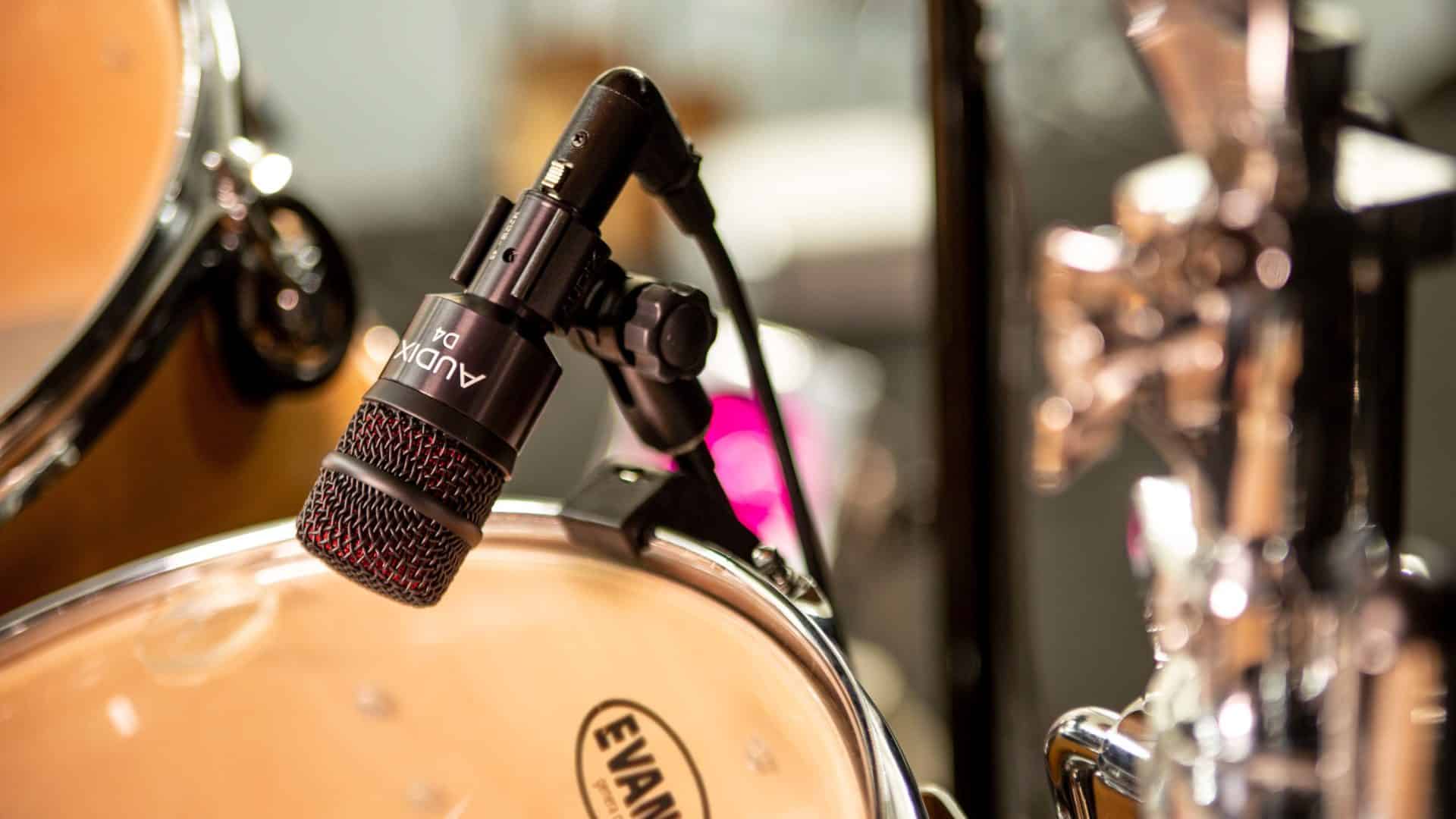 Audix DP7 1 x D6 Kick Drum Microphone 1 x i5 Snare Drum Microphone 2 x D2 Rack Tom Microphones 1 x D4 Kick/Floor Tom Microphone 2 x ADX51 Overhead Microphones 4 x DVICE (gooseneck clips) 3 x DCLIP Microphone Clips 1 x MC1 Microphone Clip 2 x WS81C Windscreens" 10 Audix DP7 1 x D6 Kick Drum Microphone 1 x i5 Snare Drum Microphone 2 x D2 Rack Tom Microphones 1 x D4 Kick/Floor Tom Microphone 2 x ADX51 Overhead Microphones 4 x DVICE (gooseneck clips) 3 x DCLIP Microphone Clips 1 x MC1 Microphone Clip 2 x WS81C Windscreens" - Billede 10
